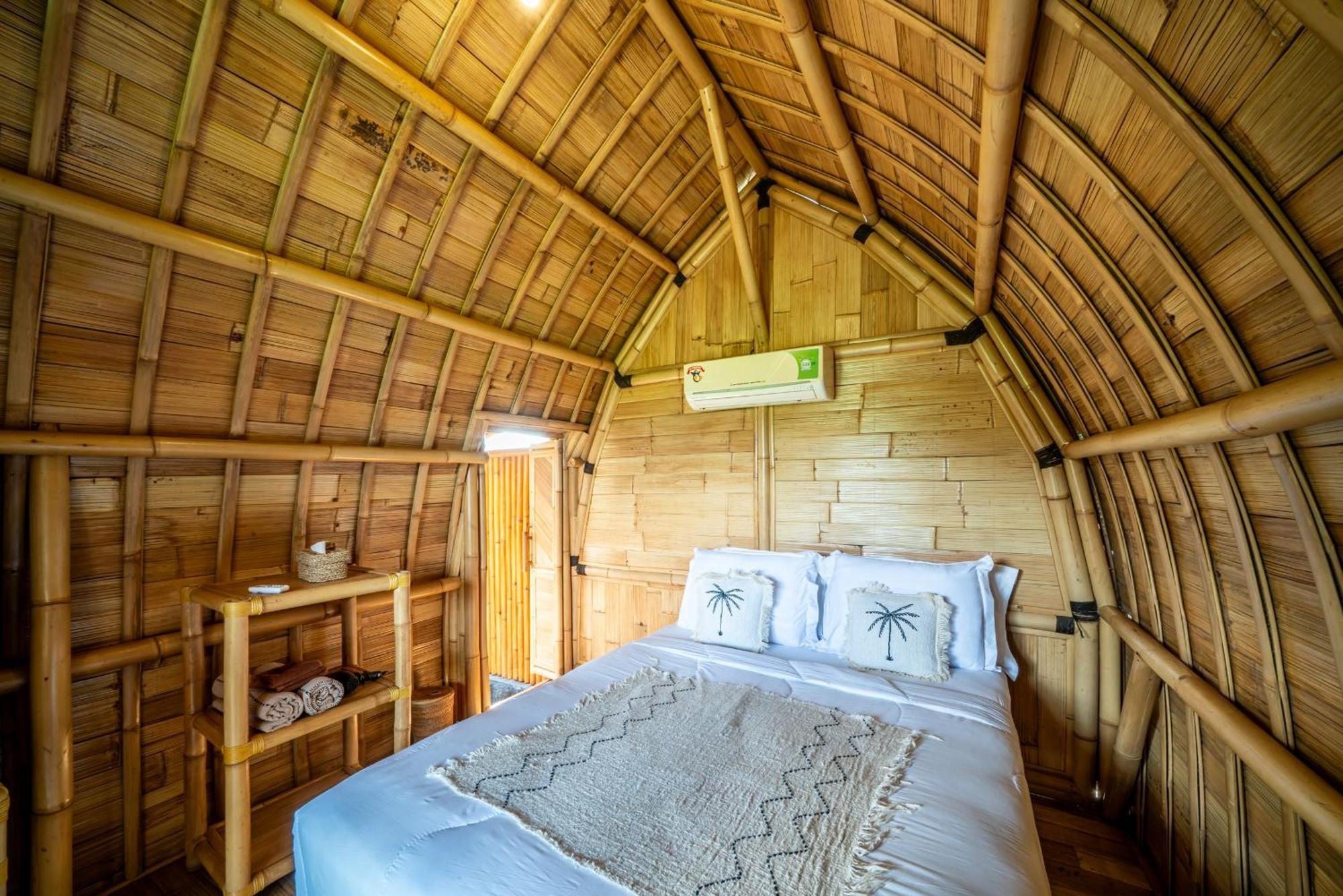 Tegal Bamboo Cottages & Private Hot Spring Baturaja  Ngoại thất bức ảnh