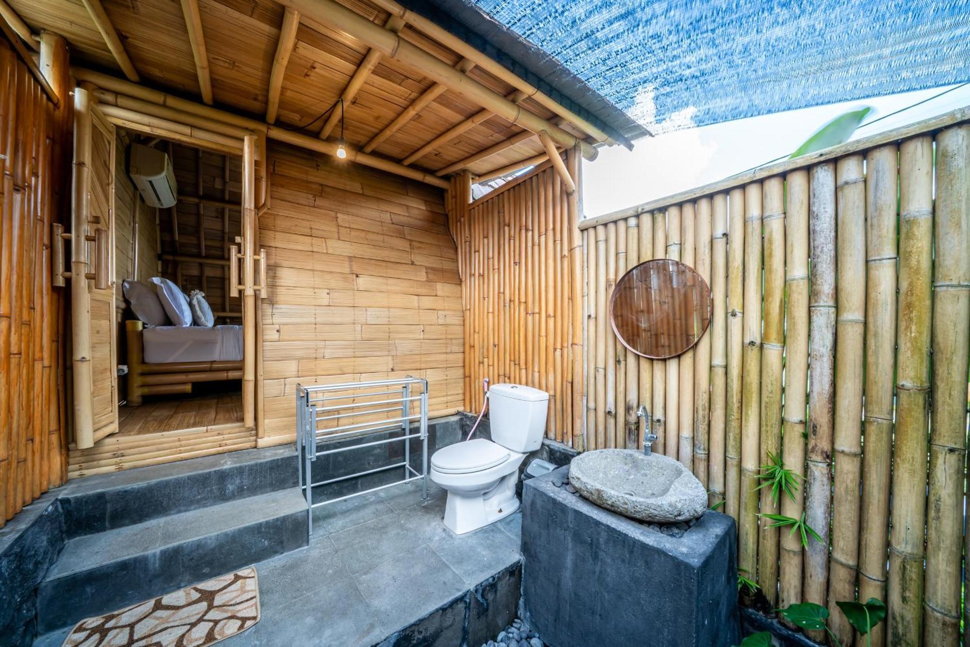 Tegal Bamboo Cottages & Private Hot Spring Baturaja  Ngoại thất bức ảnh